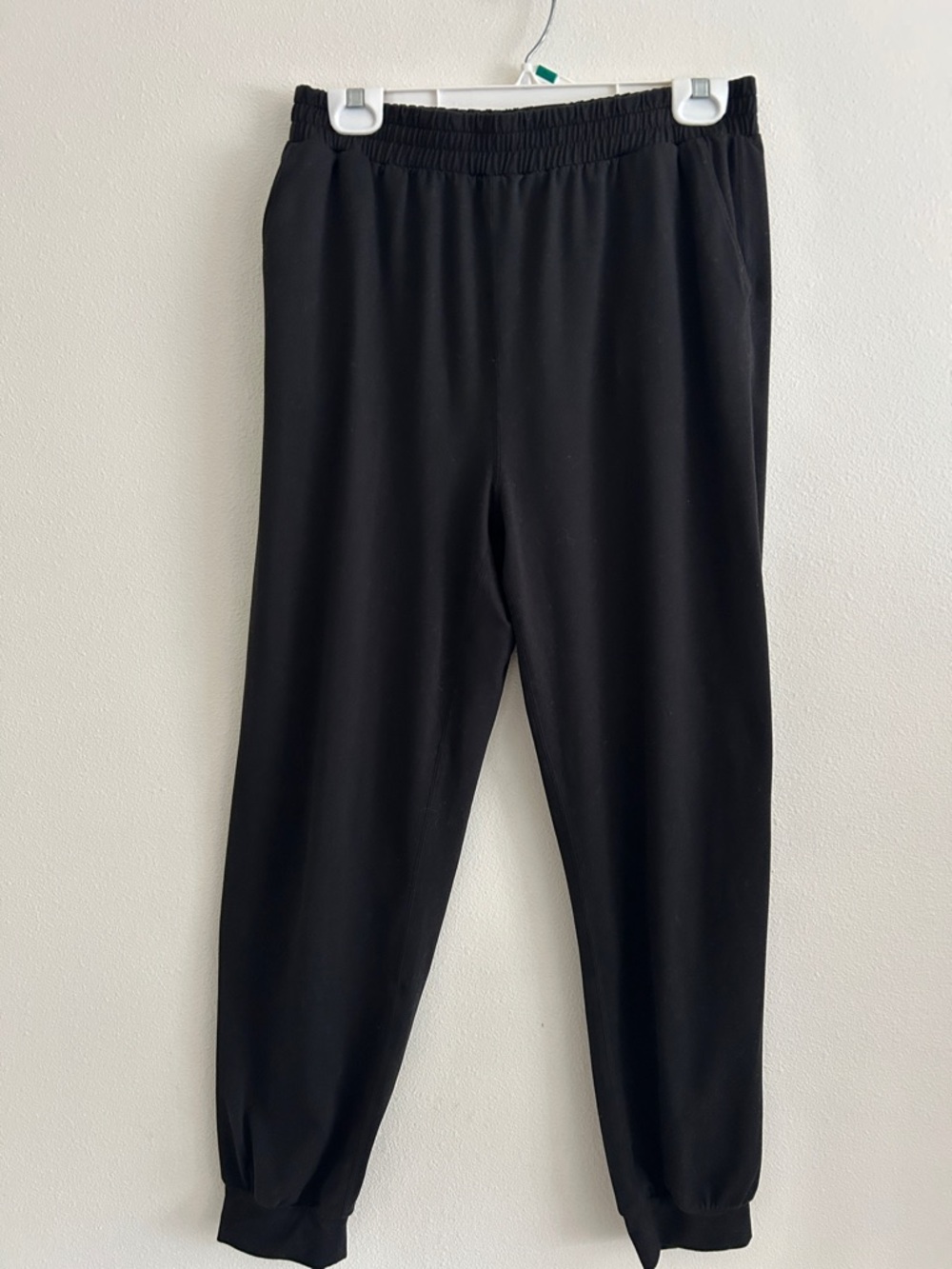 Quince Men's Black Ultra-Soft Performance Joggers Medium Black